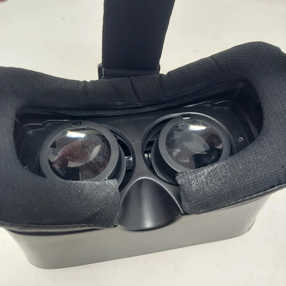 Xtreme Vr Vue Fx Virtual Reality Viewer Cell Phone Holder Headset White Black